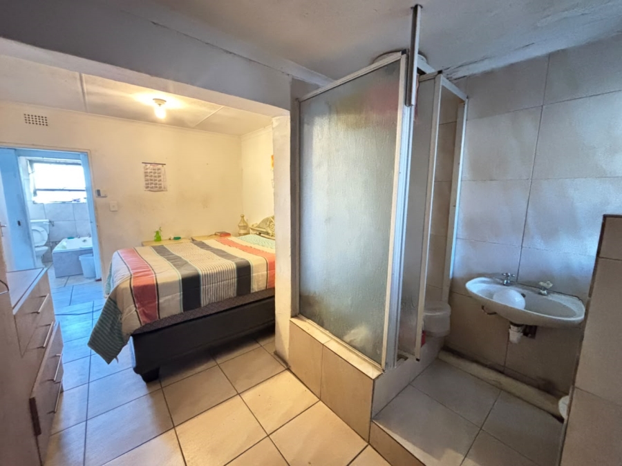 5 Bedroom Property for Sale in Russels Rest Western Cape